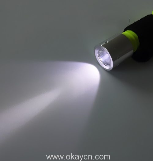 1000lm multi-function diving led flashlight 1