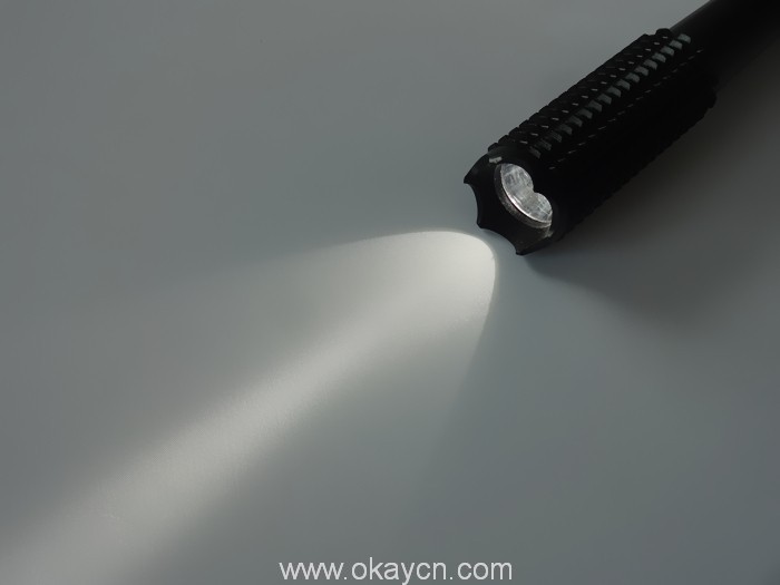 250lm police self-defence baton torch 3 250lm police self-defence baton torch