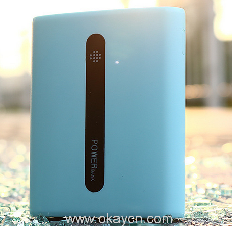 3-usb-portable-charger-01