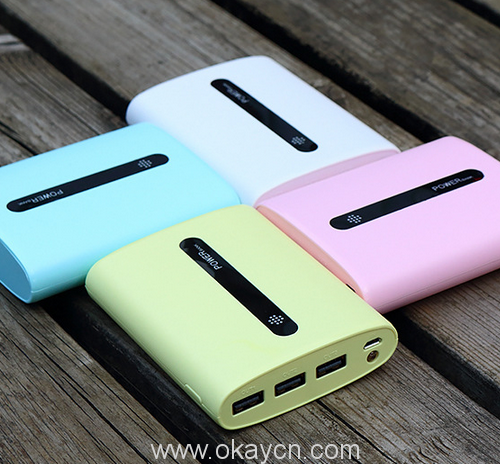3-usb-portable-charger-02