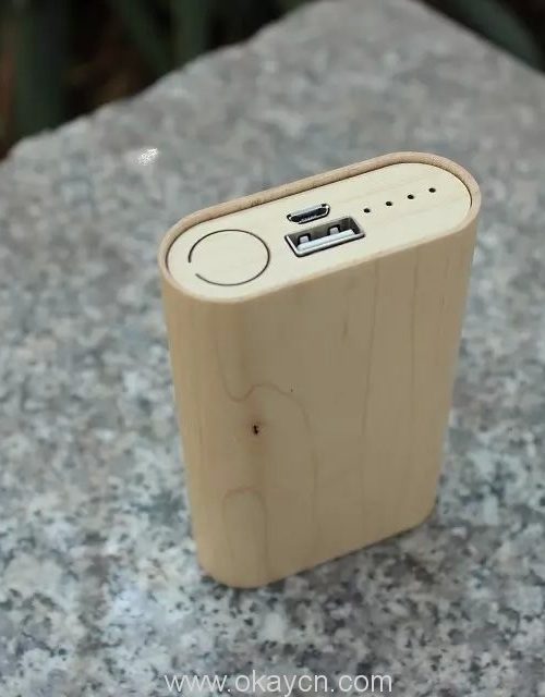 6600mah-wooden-power-bank-03