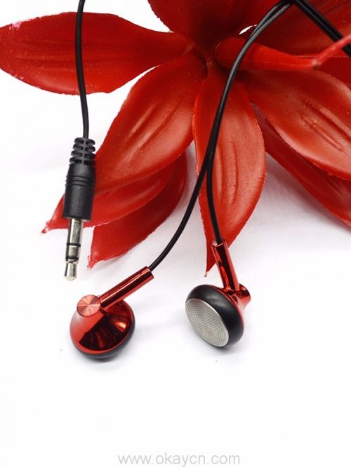 good-bass-earphones-03