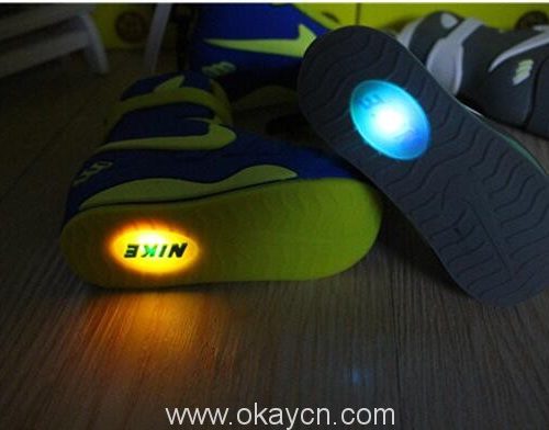 gym-shoes-style-power-bank-8000mah-01
