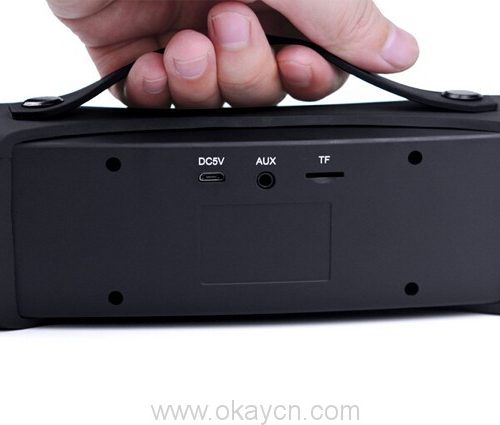 waterproof-sports-high-power-speaker-01