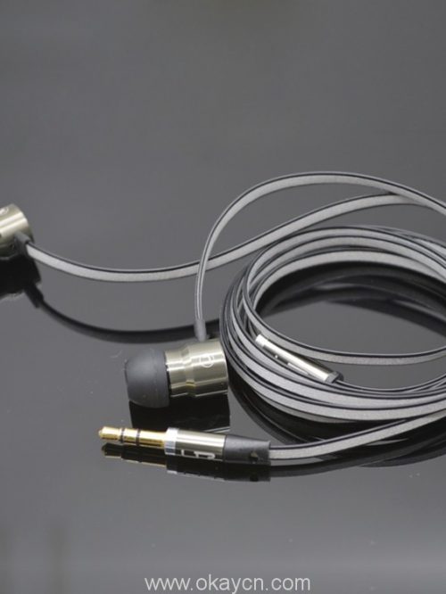 wire-shining-earphones-01