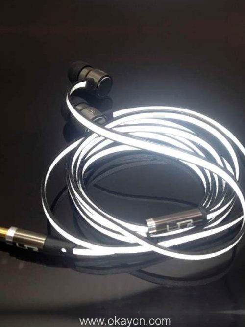 wire-shining-earphones-02