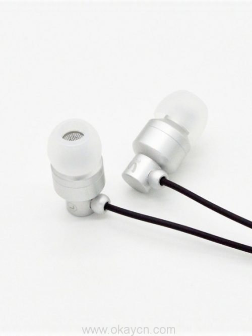 wired-stereo-metal-earphone-01