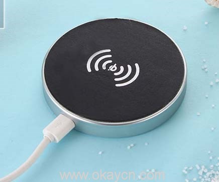 wireless-charger-with-embedded-desktop-04